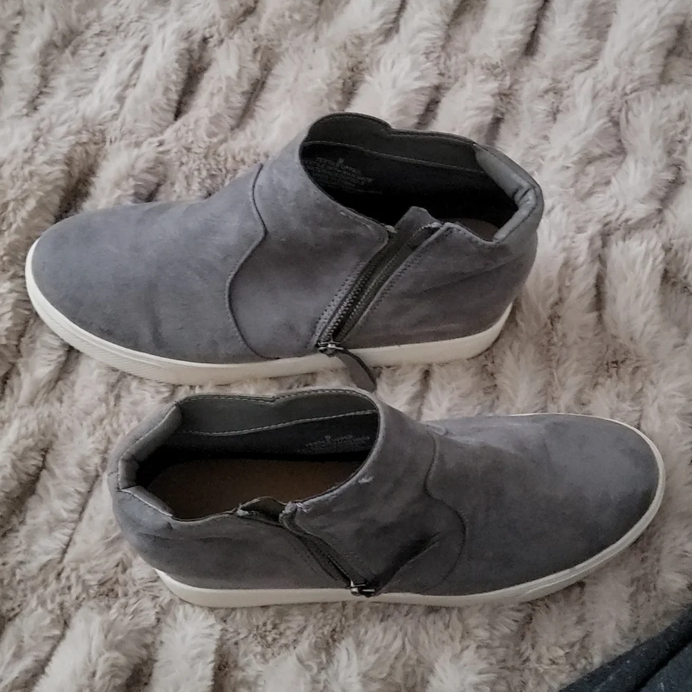 Booties - Picture 4 of 6